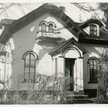 Small house on grounds of Souci, home of Georgine Iselin, Davenport Neck - Lewis Iselin Jr. and Jean Stafford Jensen