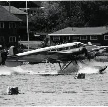 Float Plane at Greenville meet