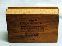 Box bottom and front side