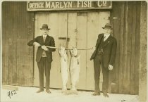Men with king salmon at Marlyn Fish Company