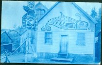 Chief Johnson Totem Pole and house