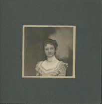 09.15.001, Portrait of Minnie Myrtle Funk of Singers Glen, Va., undated