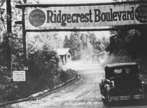 Ridgecrest toll house and gate, Mt. Tamalpais, 1920s