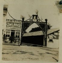 Lytton Square train archway, 1901