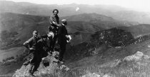 Hikers from the California Alpine Hiking Club, 1923