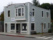 East Blithedale Avenue (numbers 138 and 140) storefronts, 2016
