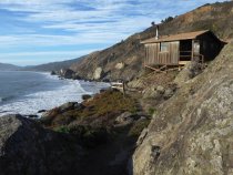 Steep Ravine Cabins rocky shore, 2018
