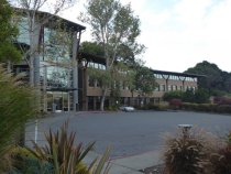 One Belvedere Place entry area, 2019