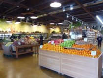 Good Earth Natural Foods interior, 2020