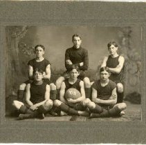 Basketball Team 1903 Harry Hoff