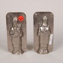 Chocolate Mold Outside