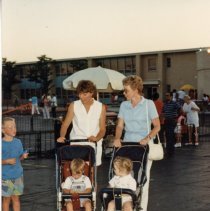 A Weekend in the Life of Oak Lawn