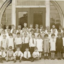 Cook Avenue School Primary Class, 1927