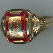 Blue Island Community High School Class Ring