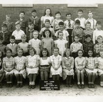 Cook Avenue School 5th Grade Class, 1944
