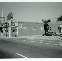 Krauss' Gaslight Lounge