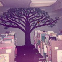 Tree with green leaves