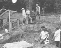 Mouns Jones House, amateur archaeological dig (1970)
