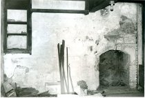 DeTurk House, recessed cupboard, hanging shelf & fireplace (1973)
