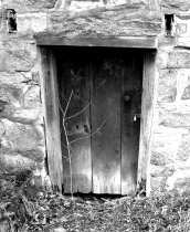 Kitchen door, hood outlookers gone