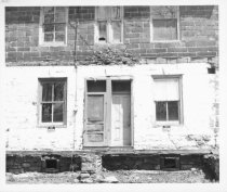 Image# 1 White Horse Tavern, detail of southwest elevation (1971)