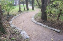 #8: Bordered & bound-aggregate pathway to the Thun Trail