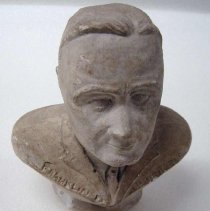 Franklin D. Roosevelt bust