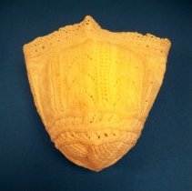 Baby bonnet-back view