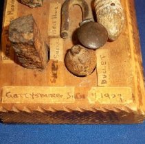 Gettysburg curios paperweight detail