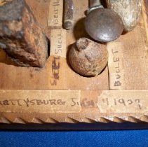 Gettysburg curios paperweight detail