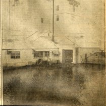 Farmers Elevator, Hutchinson, MN 1965 flood