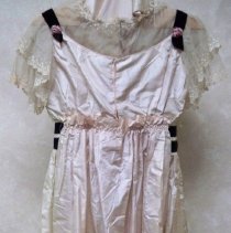 Wedding dress: Elizabeth Hutchinson August 13, 1915-back view