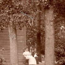 Jennie Brechet & sister Mamie Mann