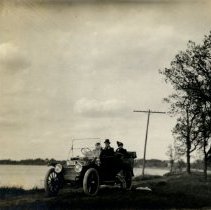 Bertha, Joseph & Jennie Brechet in Marmon automobile