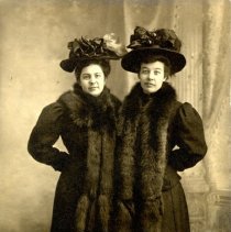 Unknown woman & Amelia "Millie" Borgersrode