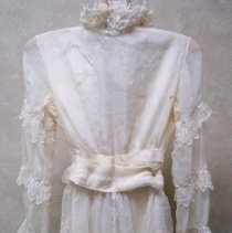 Wedding dress, Lillian Zimmerman Peik, 1915, back view