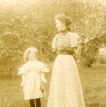 Bertha & Jennie Brechet