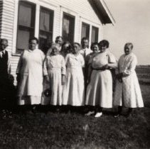 Group at Alfred Eggert farm