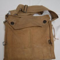 WWI gas mask & haversack-E. A. Elke