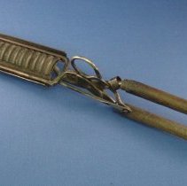 Hair curling/crimping iron