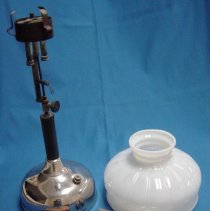Kerosene parlor lamp & accessories