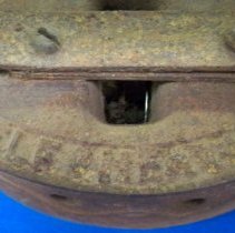 "Comfort" self heating gas iron detail