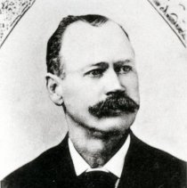 L. Tomlinson, Hutchinson