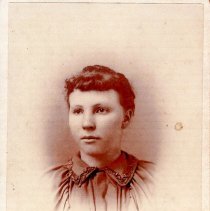 Unknown woman by Gravenslund, Hutchinson