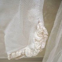 Phyllis Zierke Weseloh wedding gown, 1944 - detail