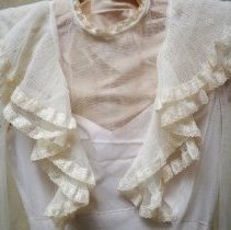 Phyllis Zierke Weseloh wedding gown, 1944 - detail