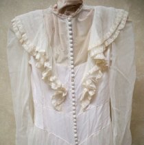 Phyllis Zierke Weseloh wedding gown, 1944 - back detail