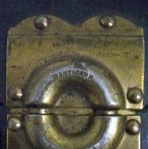 Hartmann wardrobe trunk detail