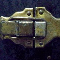 Hartmann wardrobe trunk detail