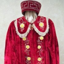 IOOF Past Noble Grand robe & crown